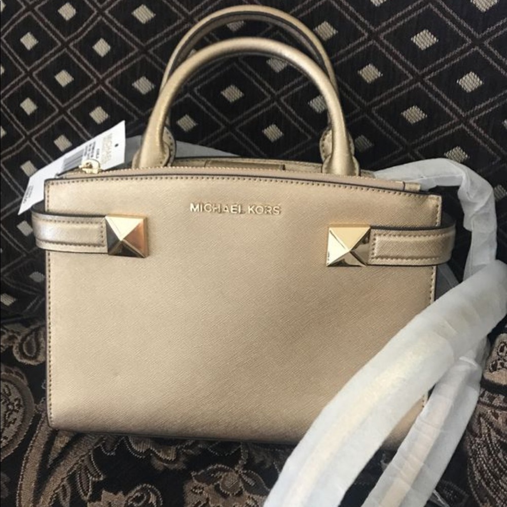 Michale Kors gold purse authentic